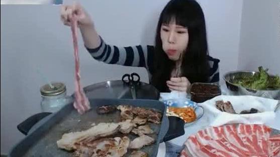 弗朗西斯卡吃播最新,科技盛宴中的味蕾主宰之旅