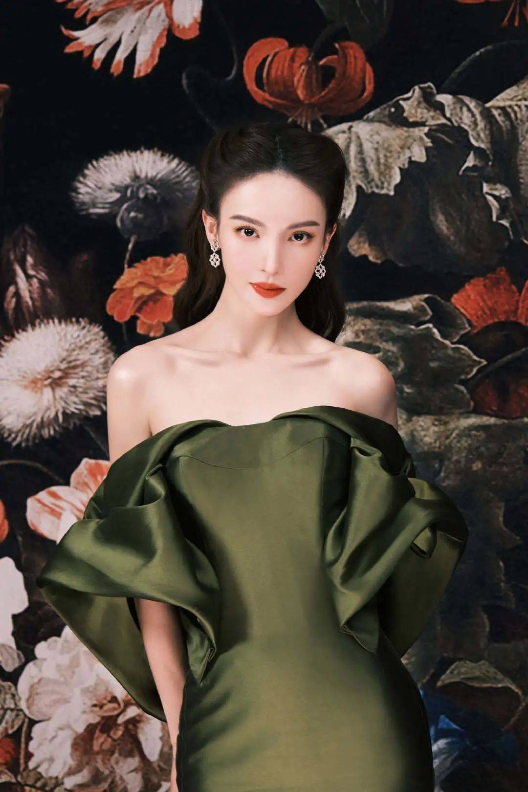 旅行探險(xiǎn)背后的真實(shí)，與女明星的相遇與挑戰(zhàn)？