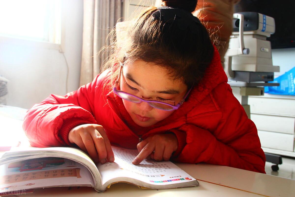 最新近視矯正方法與小巷深處的視界奇跡探索