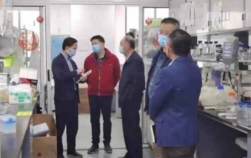 最新疫情科研進(jìn)展揭秘,小巷深處的神秘科研小店