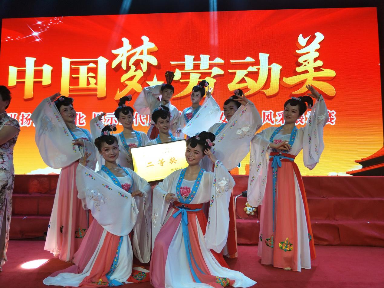 青衫煙雨新書揭曉，一場心靈尋覓平靜的旅程