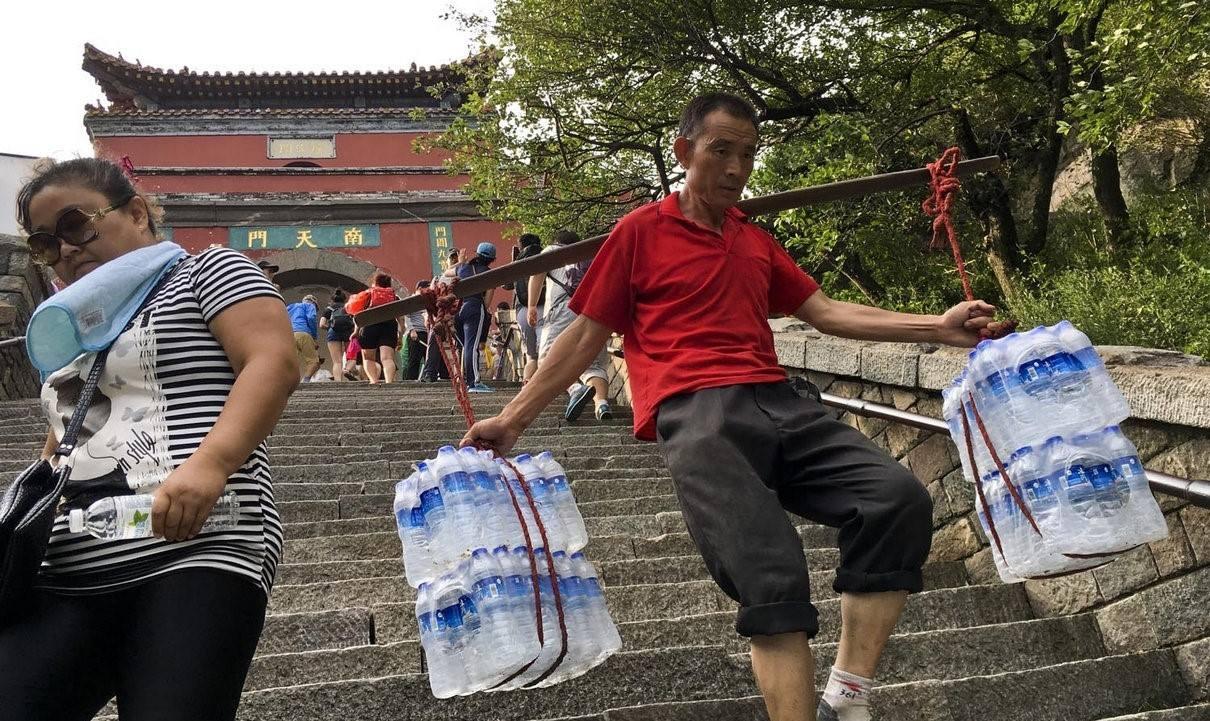 探索明星背后的力量,左右明星的世界揭秘