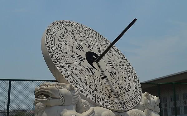 晴天鐘最新版更新,小巷中的獨特奇遇與隱藏寶藏探索