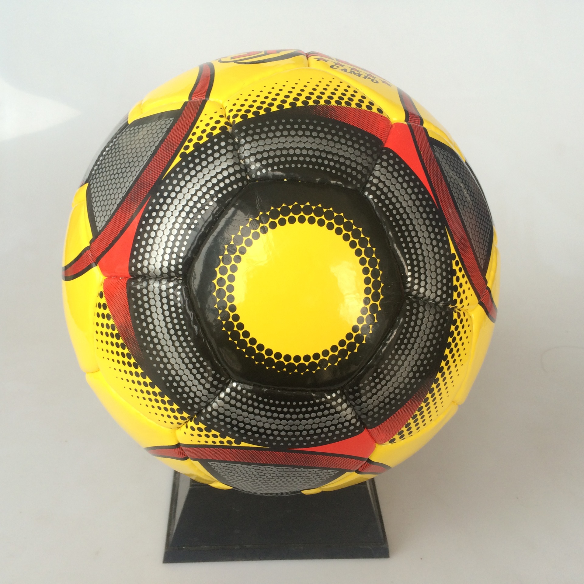 揭秘頂級足球誕生地,探訪比賽足球廠家??