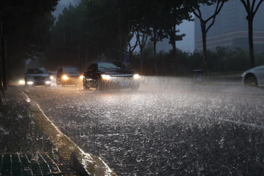 應(yīng)對暴雨天氣的步驟指南，從初學(xué)者到進階用戶的全方位指南（最新暴雨應(yīng)對資訊）